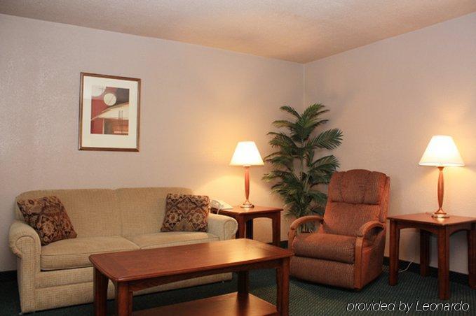 Ramada By Wyndham Bismarck Hotel Szoba fotó