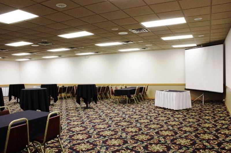 Ramada By Wyndham Bismarck Hotel Kültér fotó