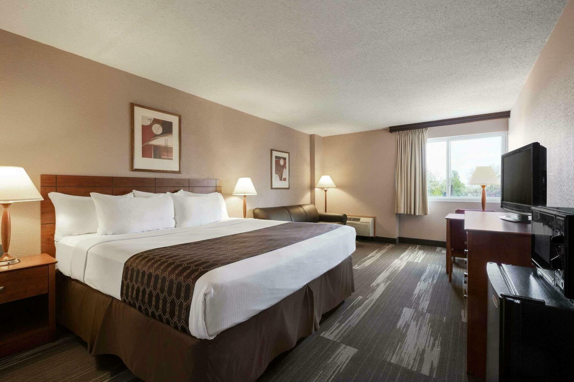 Ramada By Wyndham Bismarck Hotel Kültér fotó